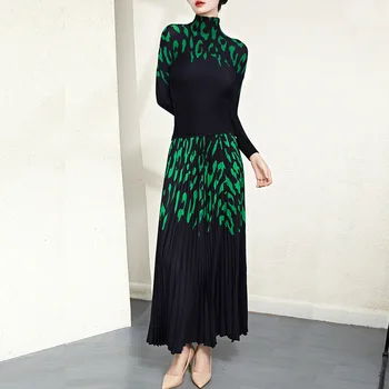  Miyake, Плиссированная весенняя новинка, геометрический принт, Кукурузная плиссированная футболка с коротким рукавом + Модное плиссированное платье с высокой талией, повседневный праздничный комплект