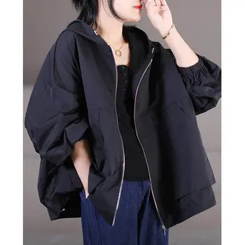  Осенняя одежда 2022, Новая женская корейская версия, Свободное короткое пальто на молнии с капюшоном в литературном стиле большого размера, ветровка H2379