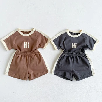  Детская одежда в корейском стиле, хлопковая футболка с коротким рукавом и буквенным принтом + шорты, летний комплект одежды для маленьких мальчиков и девочек