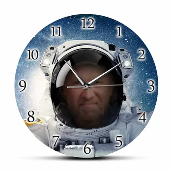  Персонализированная фотография Астронавта, Бесшумные, Не Тикающие Настенные часы, Декор Детской Комнаты, Человек в Пещере, Настенные часы с Принтом Космонавта на Заказ